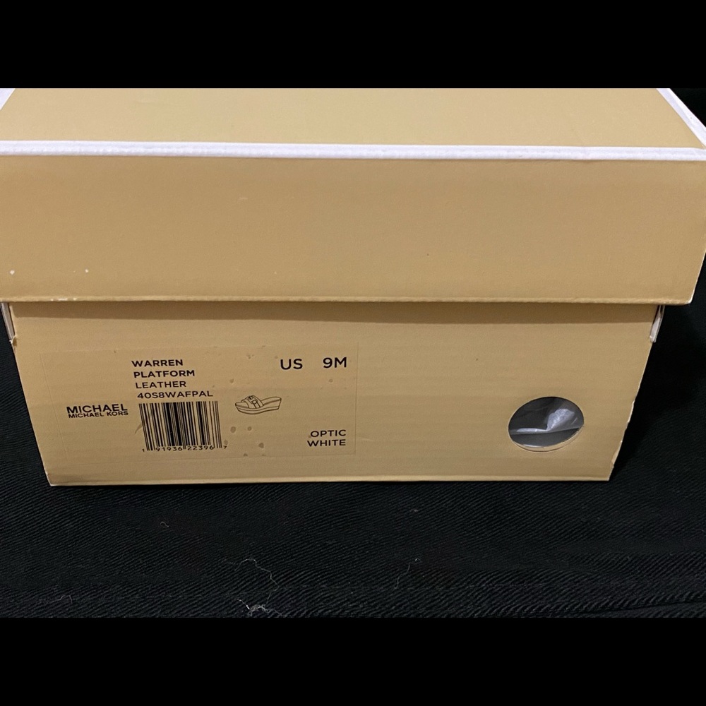 Micheal Kors white platform leather size 9 - Picture 7 of 7